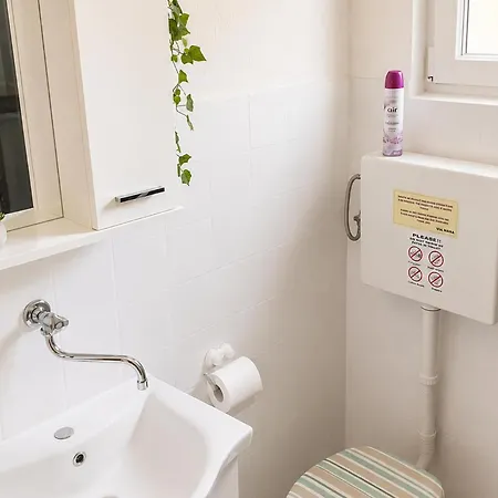 Gorgeous In Tribanj With Wifi Apartment Šibuljina